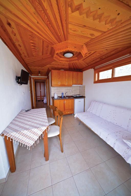 Server Apart Hotel Akyaka  Room photo